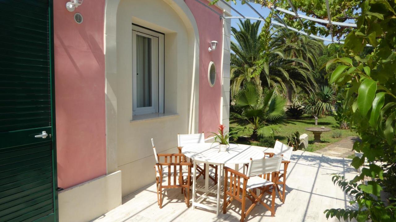 Villa Sirgole Rosa With Pool, Galatina Cutrofiano Exteriör bild
