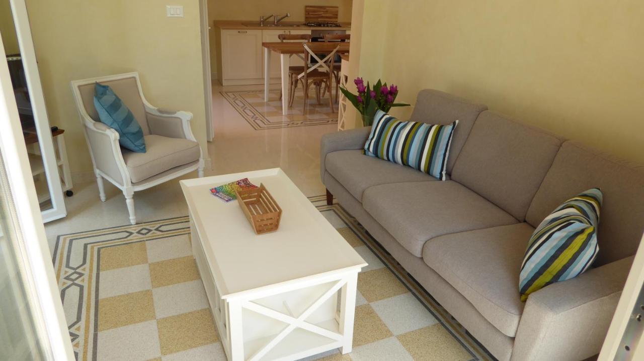 Villa Sirgole Rosa With Pool, Galatina Cutrofiano Exteriör bild